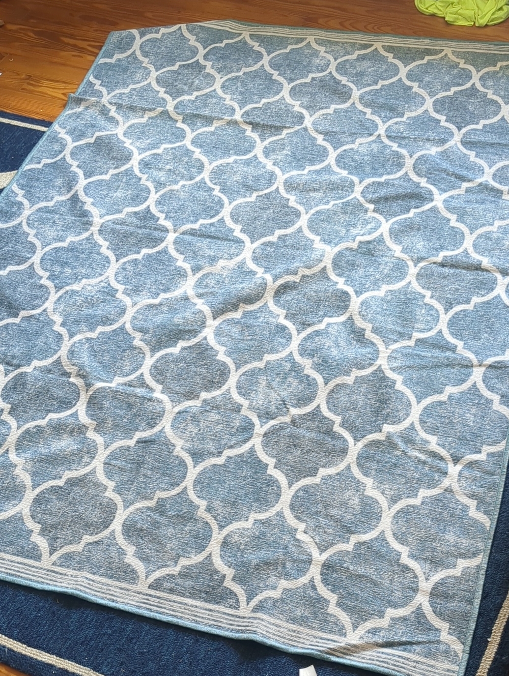5x7 Ruggable Blue and White Trellis Area Rug Top Only